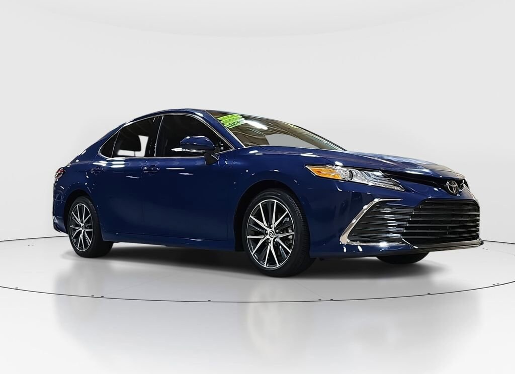 2024 Toyota Camry XLE photo 3