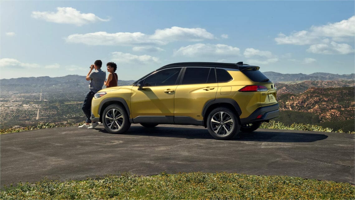 2023_Toyota_Corolla_Cross_Hybrid_Parked-1140x642.jpg