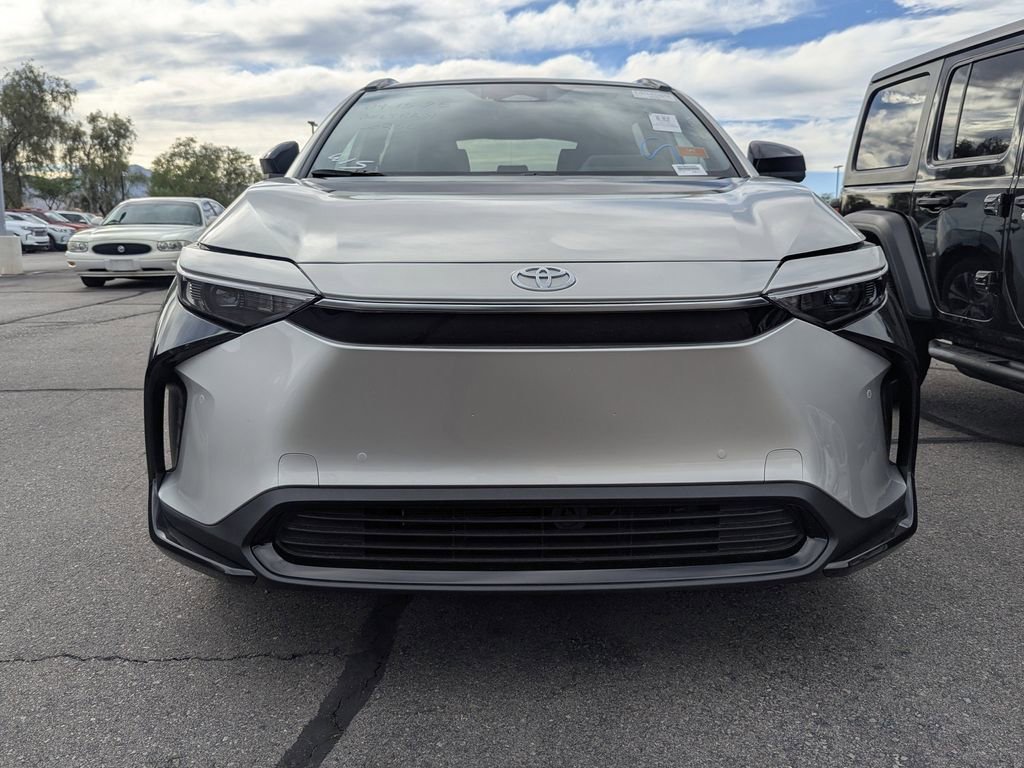 2025 Toyota bZ4X XLE photo 2