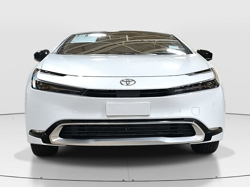 2026 Toyota Prius Plug-in Hybrid XSE photo 2