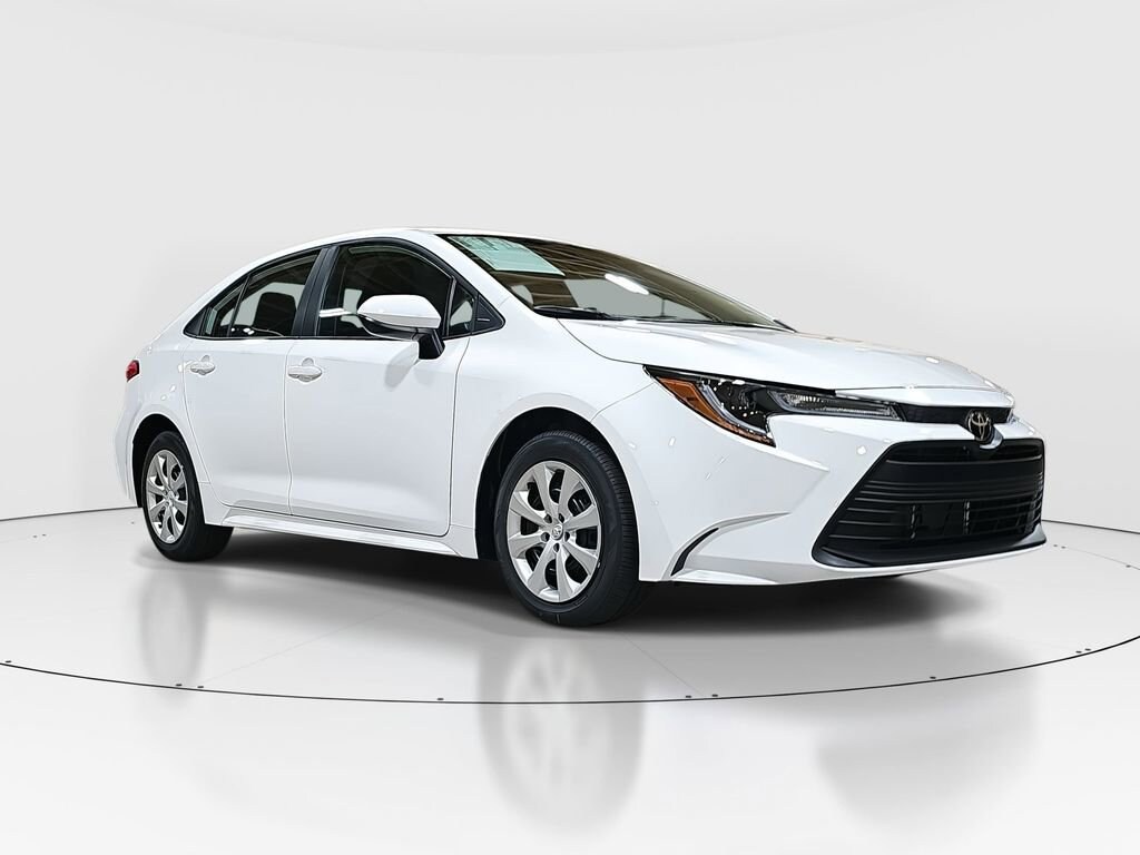 2026 Toyota Corolla LE photo 3
