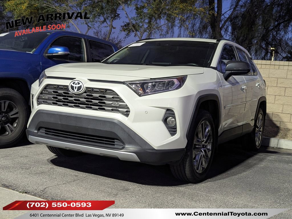 2019 Toyota RAV4 Limited's photo