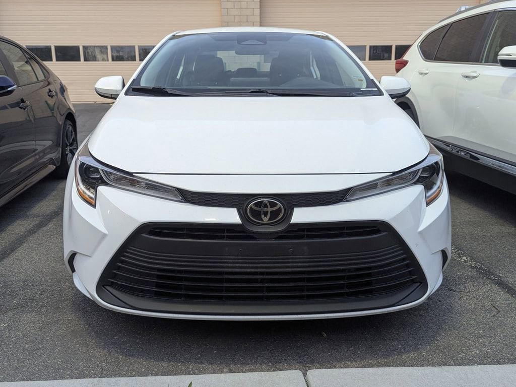Certified 2025 Toyota Corolla LE Sedan