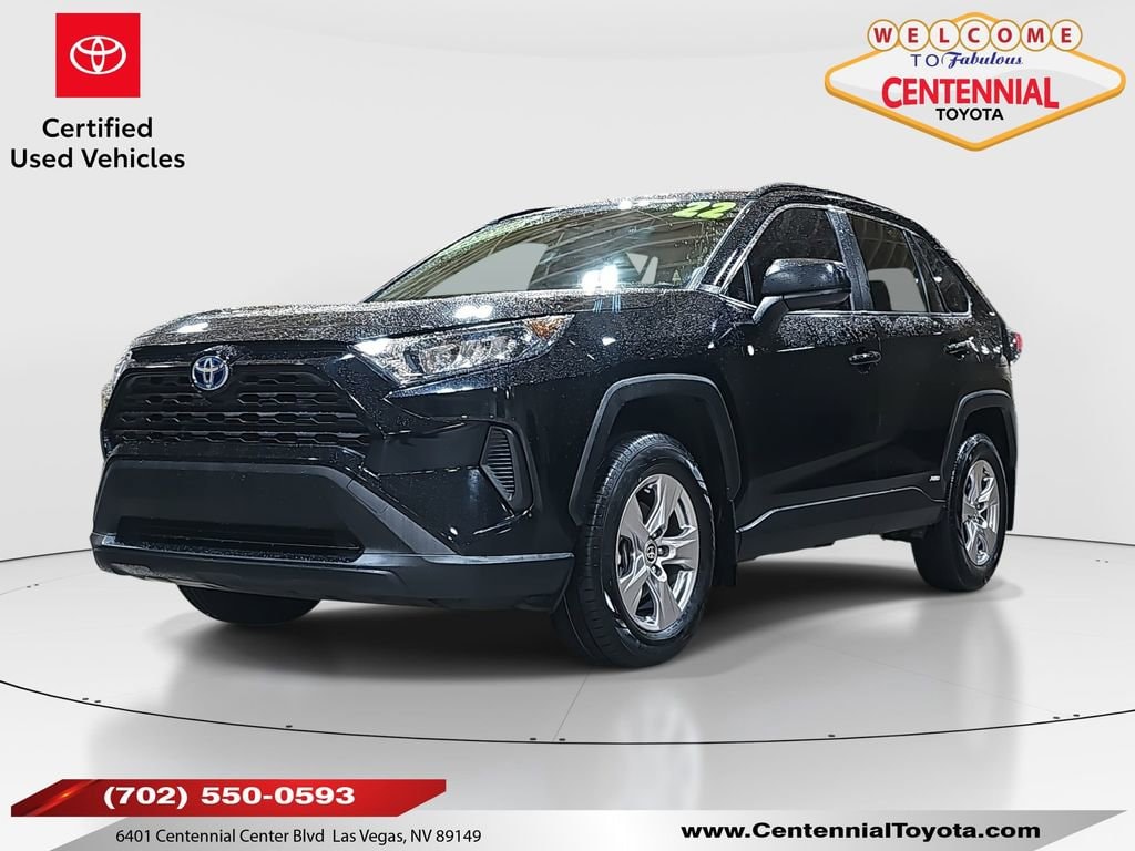 2022 Toyota RAV4 LE's photo