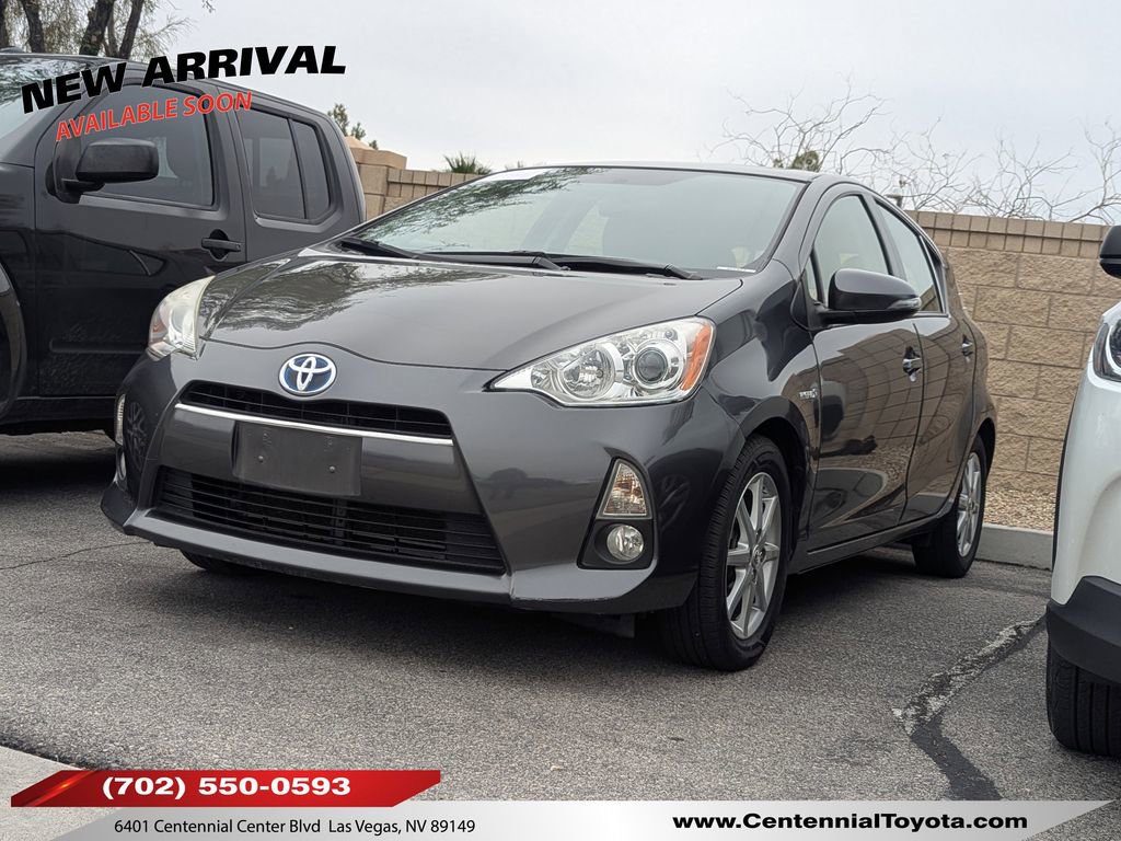 2013 Toyota Prius c Four's photo