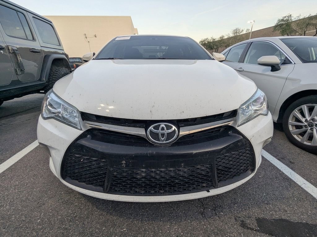 Used 2016 Toyota Camry SE Sedan