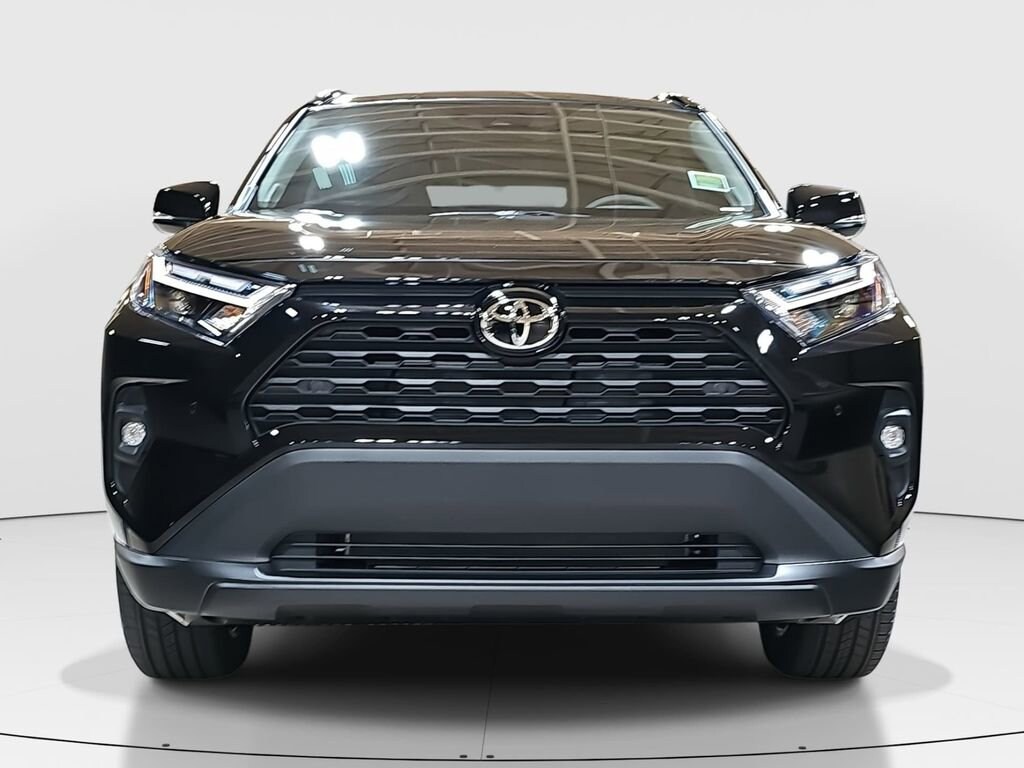 2025 Toyota RAV4 XLE Premium photo 2