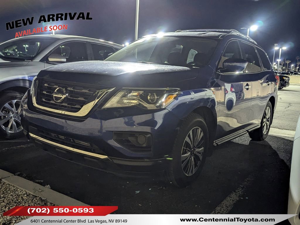 2018 Nissan Pathfinder S's photo