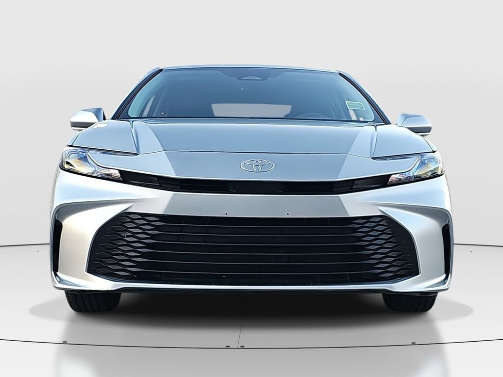 2025 Toyota Camry LE photo 2
