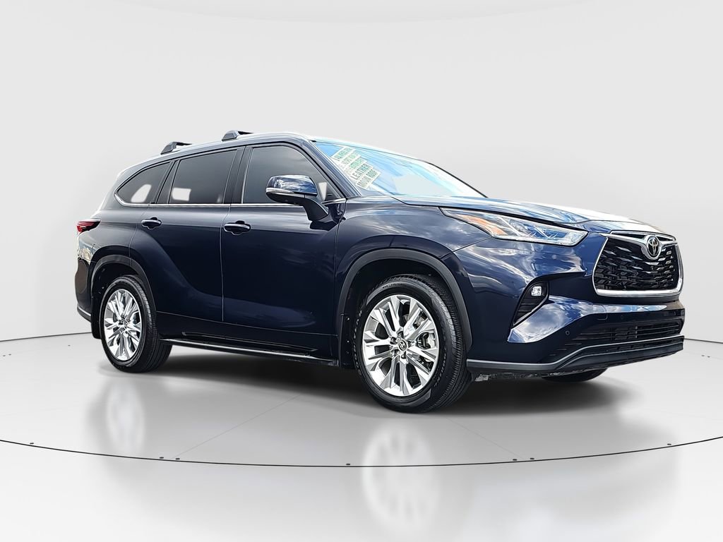 2024 Toyota Highlander Limited photo 3