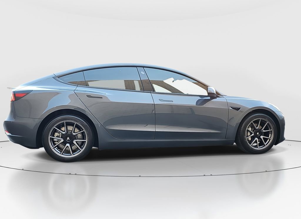 2023 Tesla Model 3 photo 4