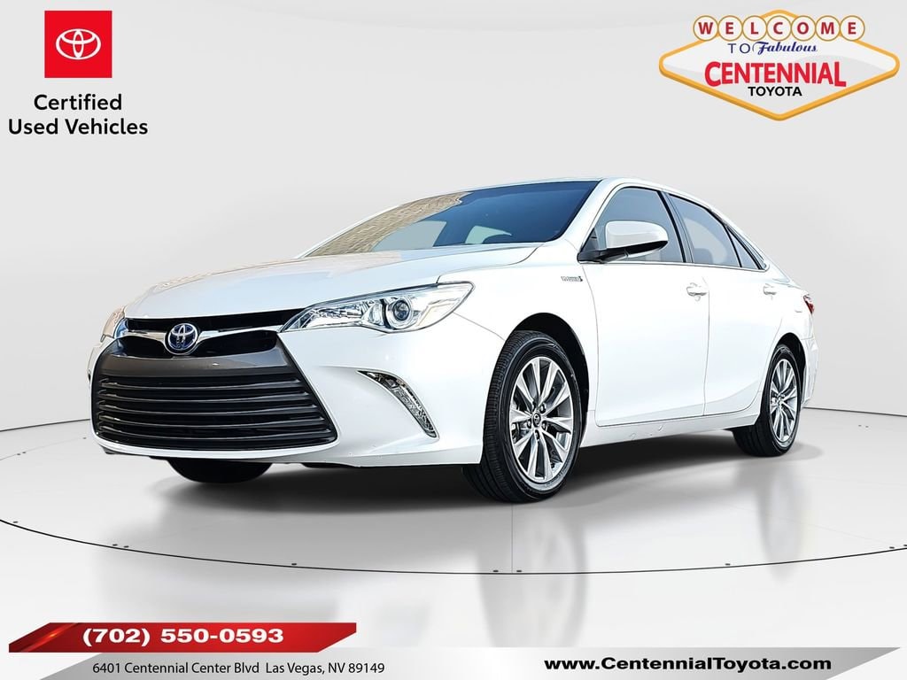 2017 Toyota Camry XLE Hybrid's photo