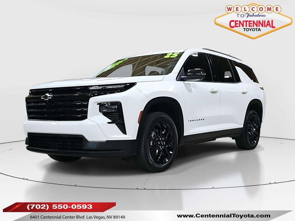 2025 Chevrolet Traverse LT's photo