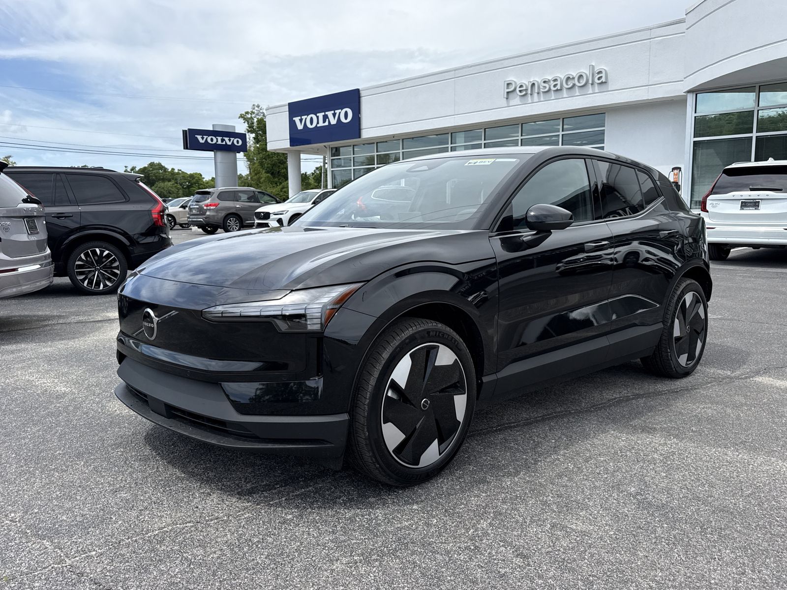 Onyx Black 2026 Volvo EX30 Twin Plus eAWD SUV / Crossover All-Wheel Drive 1-Speed Automatic