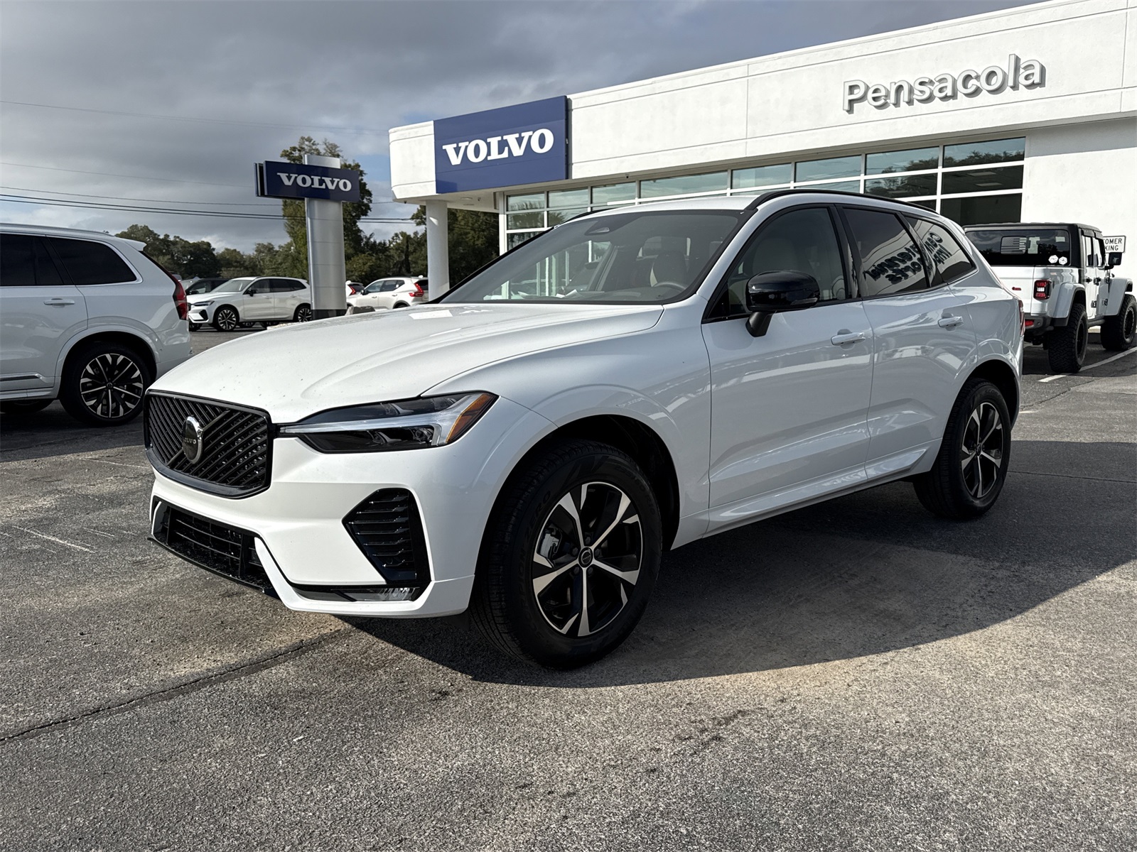 Featured new 2026 Volvo XC60 B5 Core SUV V416085 New for sale in Pensacola, FL for sale in Pensacola, FL