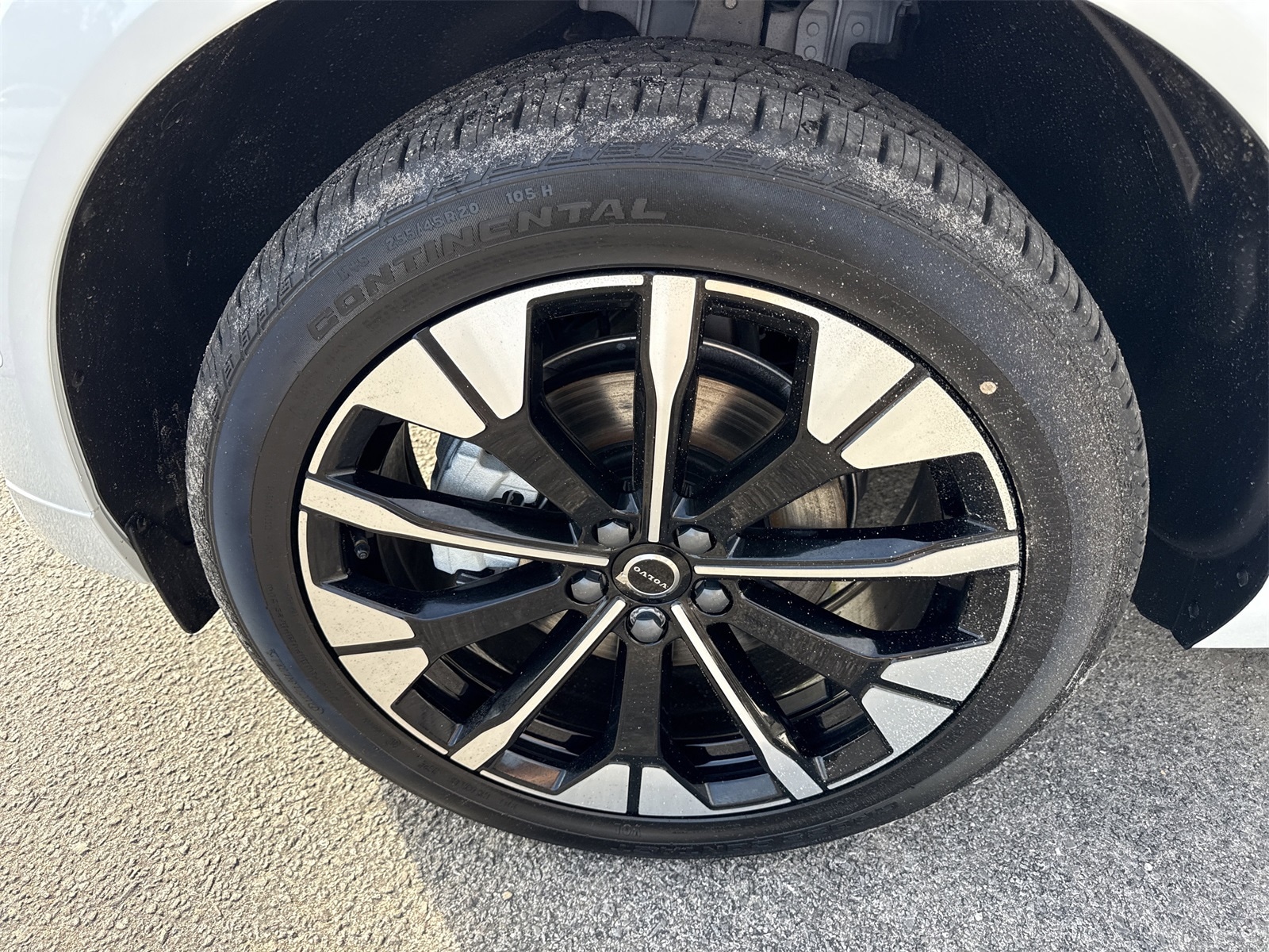 2026 Volvo XC60 Plus - Photo 9