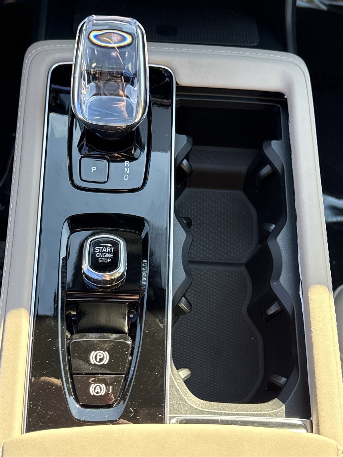 2026 Volvo XC90 Plus - Photo 31