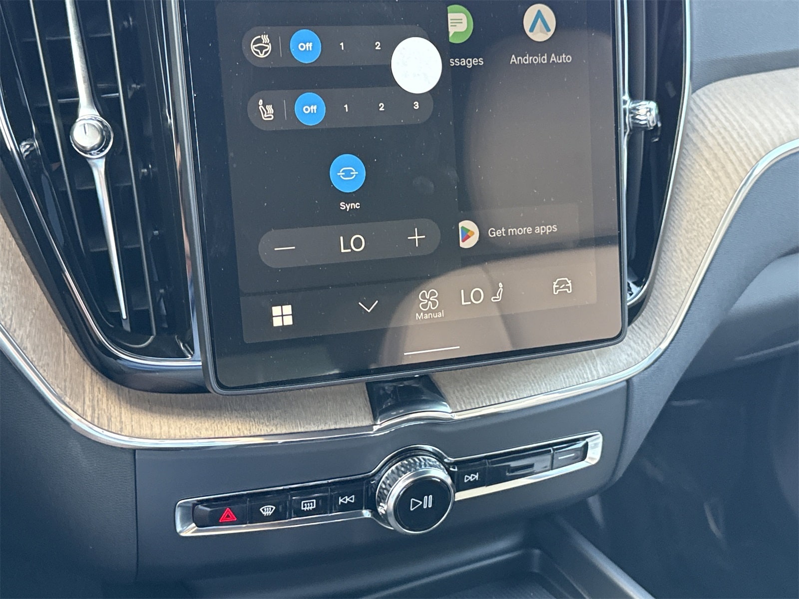 2026 Volvo XC60 Plus - Photo 27