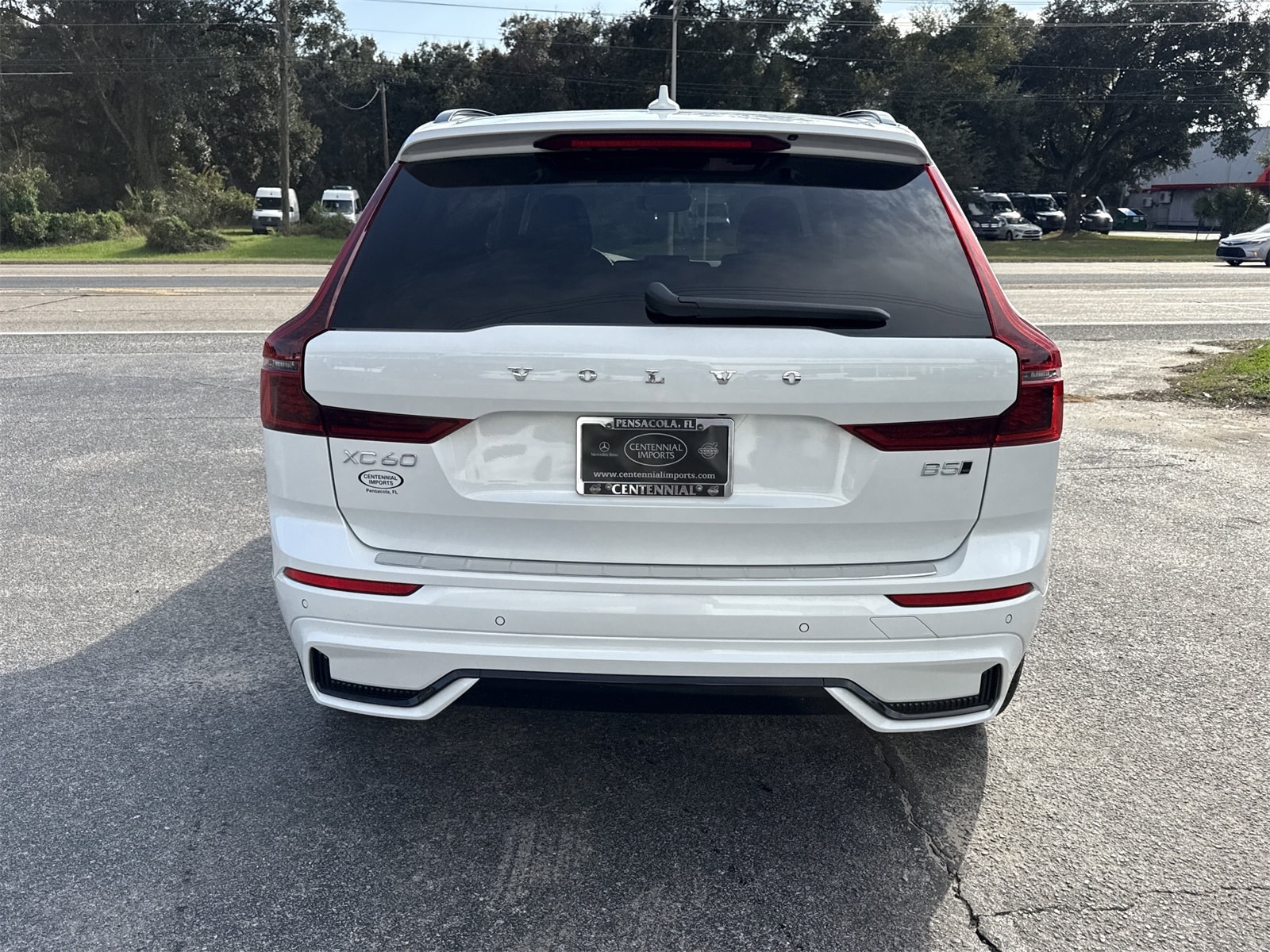 2026 Volvo XC60 Plus - Photo 4