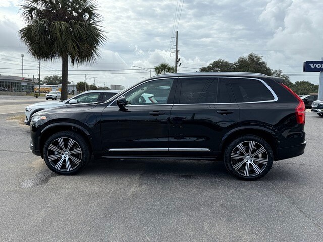 2025 Volvo XC90 T8 Plus photo 2
