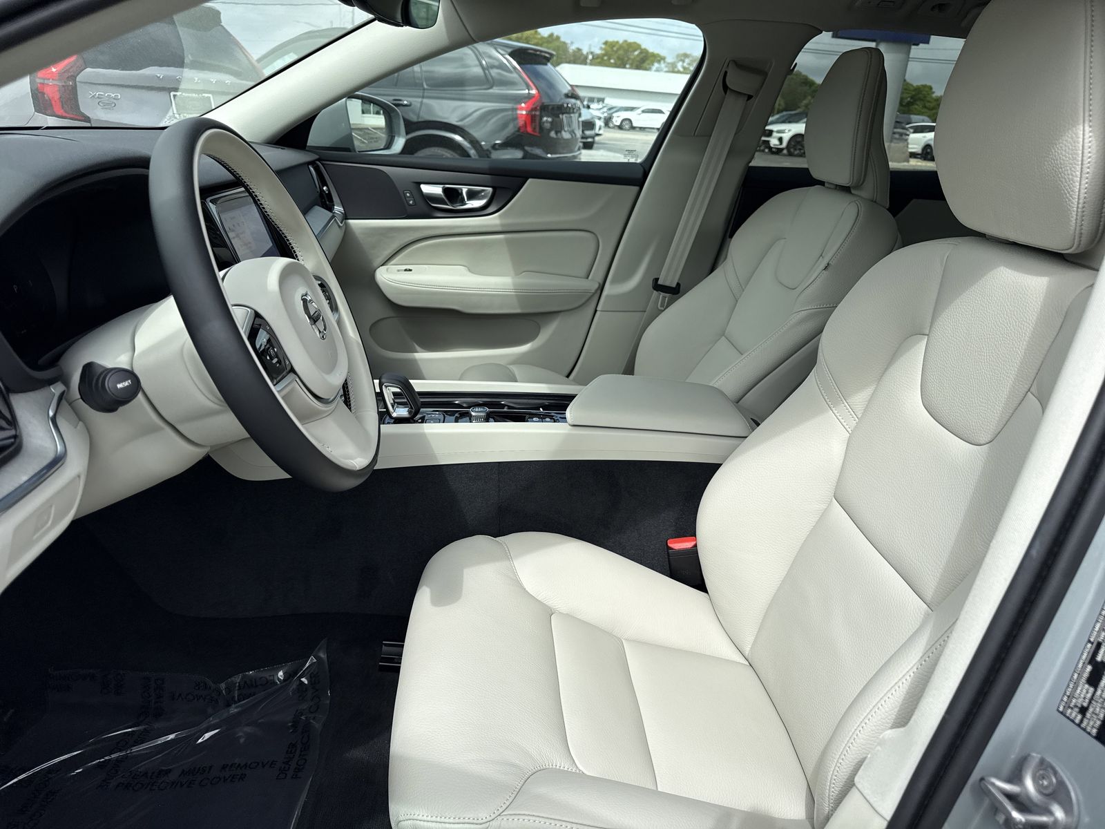 2026 Volvo V60 Cross Country Plus - Photo 14