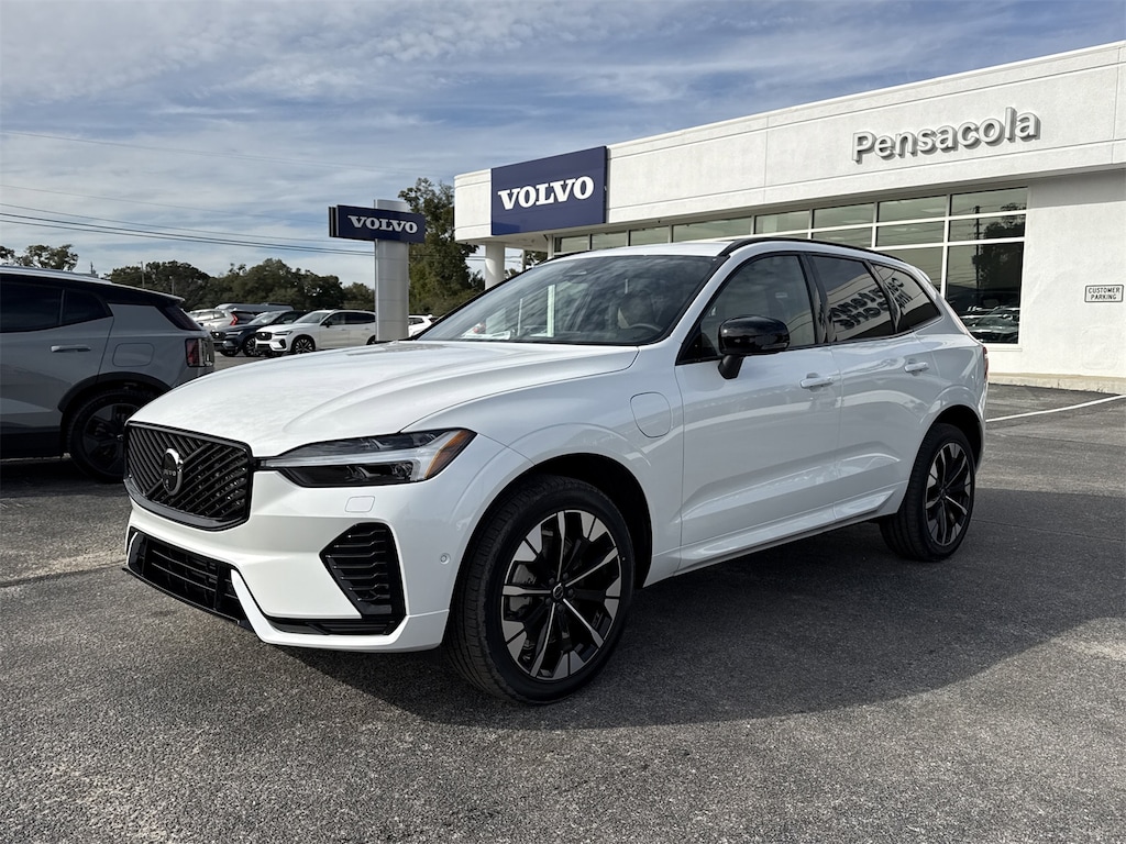 New 2026 Volvo XC60 plug-in hybrid T8 Plus SUV