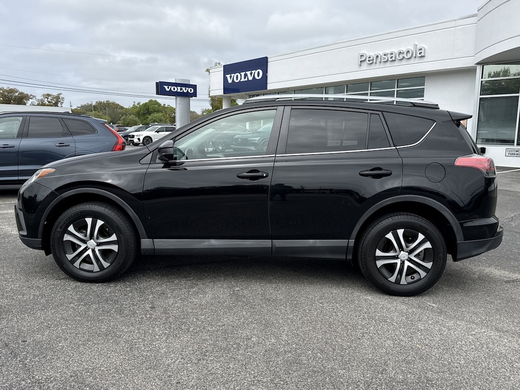 Used 2017 Toyota RAV4 LE SUV