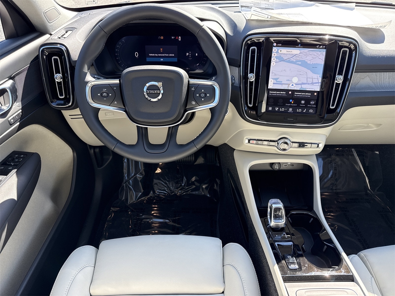2026 Volvo XC40 Plus - Photo 14