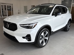 2026 Volvo XC40 B5 Plus SUV