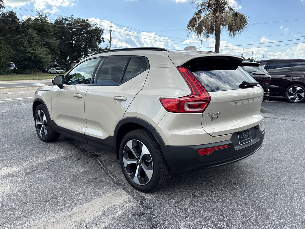 Used 2025 Volvo XC40 B5 Plus Dark Theme SUV