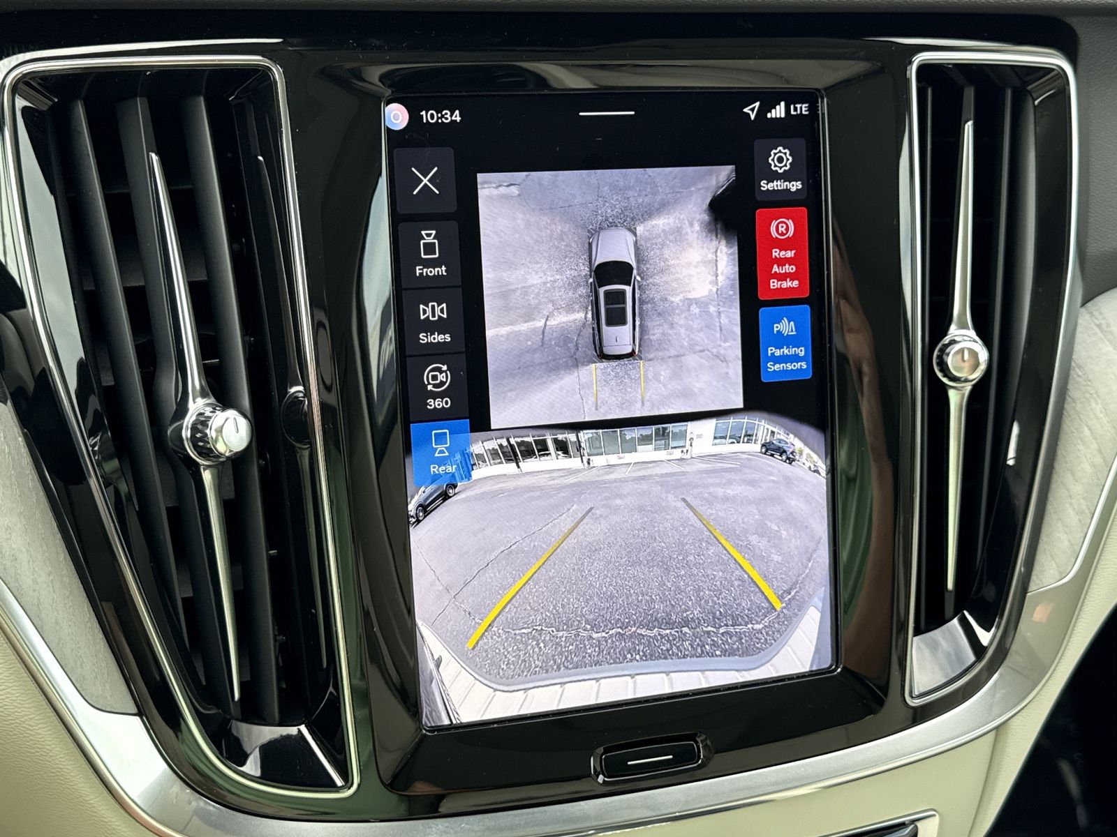 2026 Volvo V60 Cross Country Plus - Photo 25