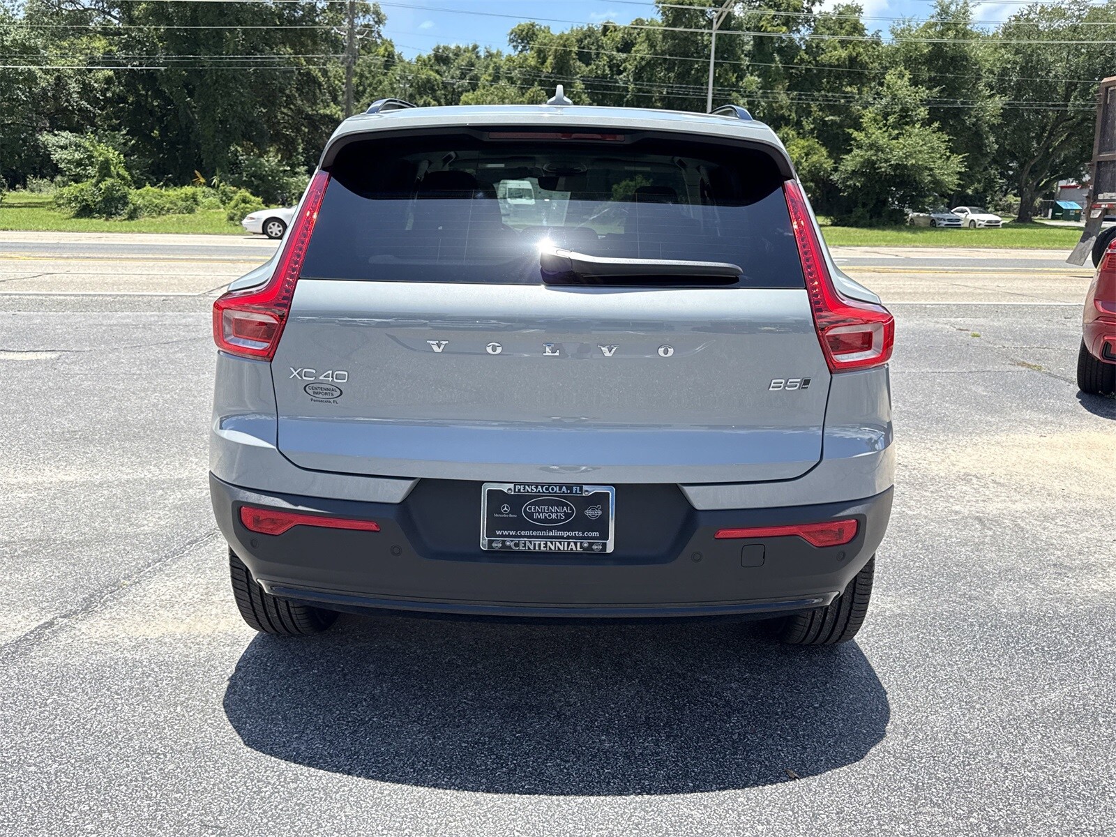 2026 Volvo XC40 Plus photo 4