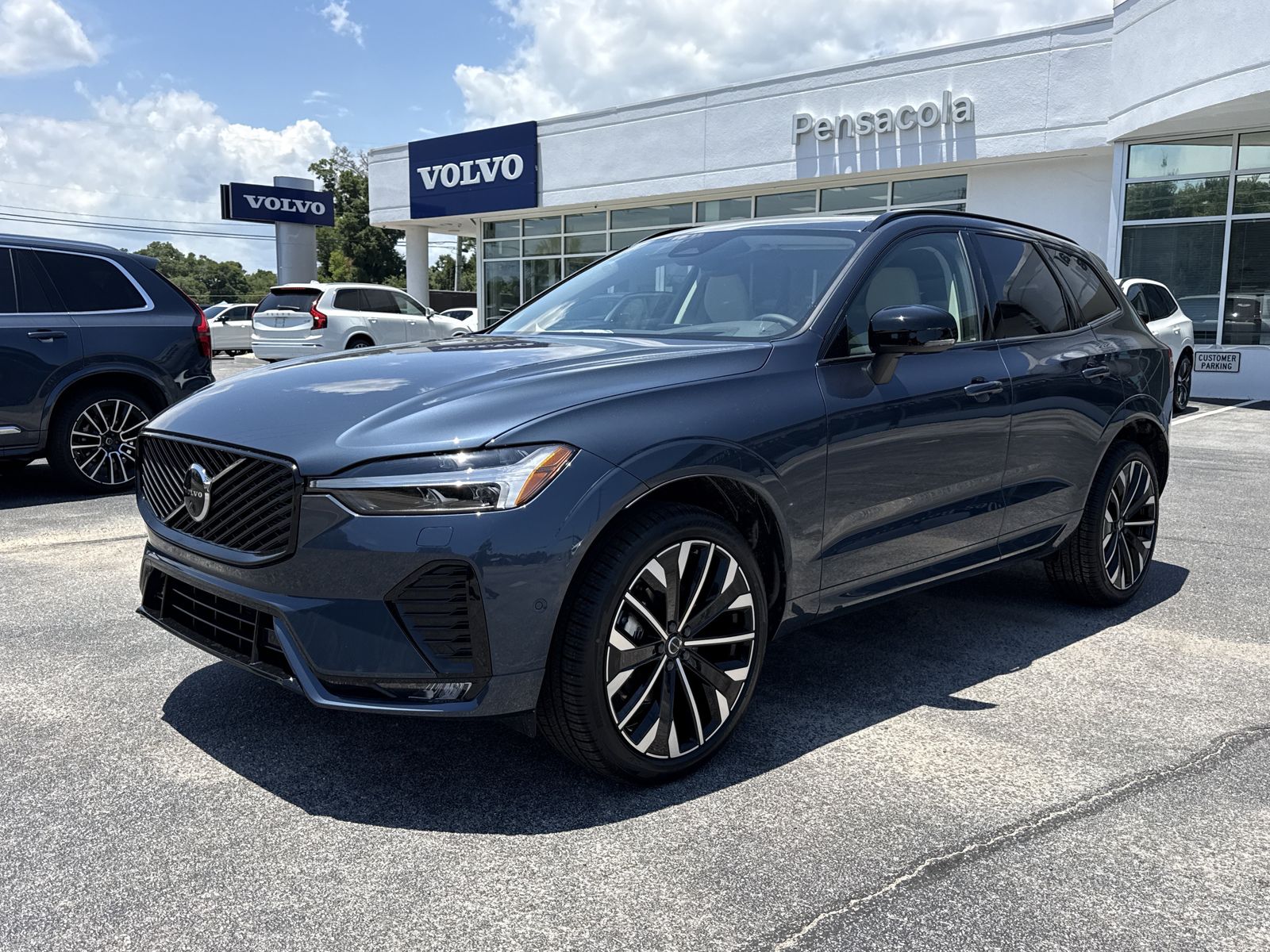 2026 Volvo XC60 SUV 