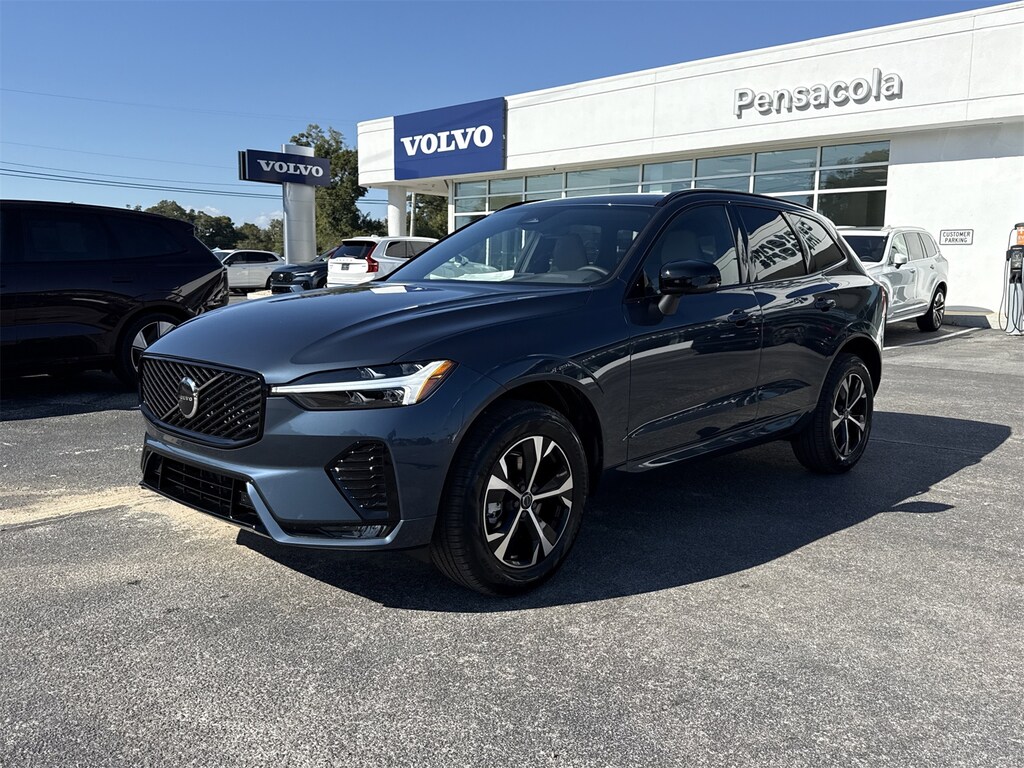 New 2026 Volvo XC60 B5 Core SUV