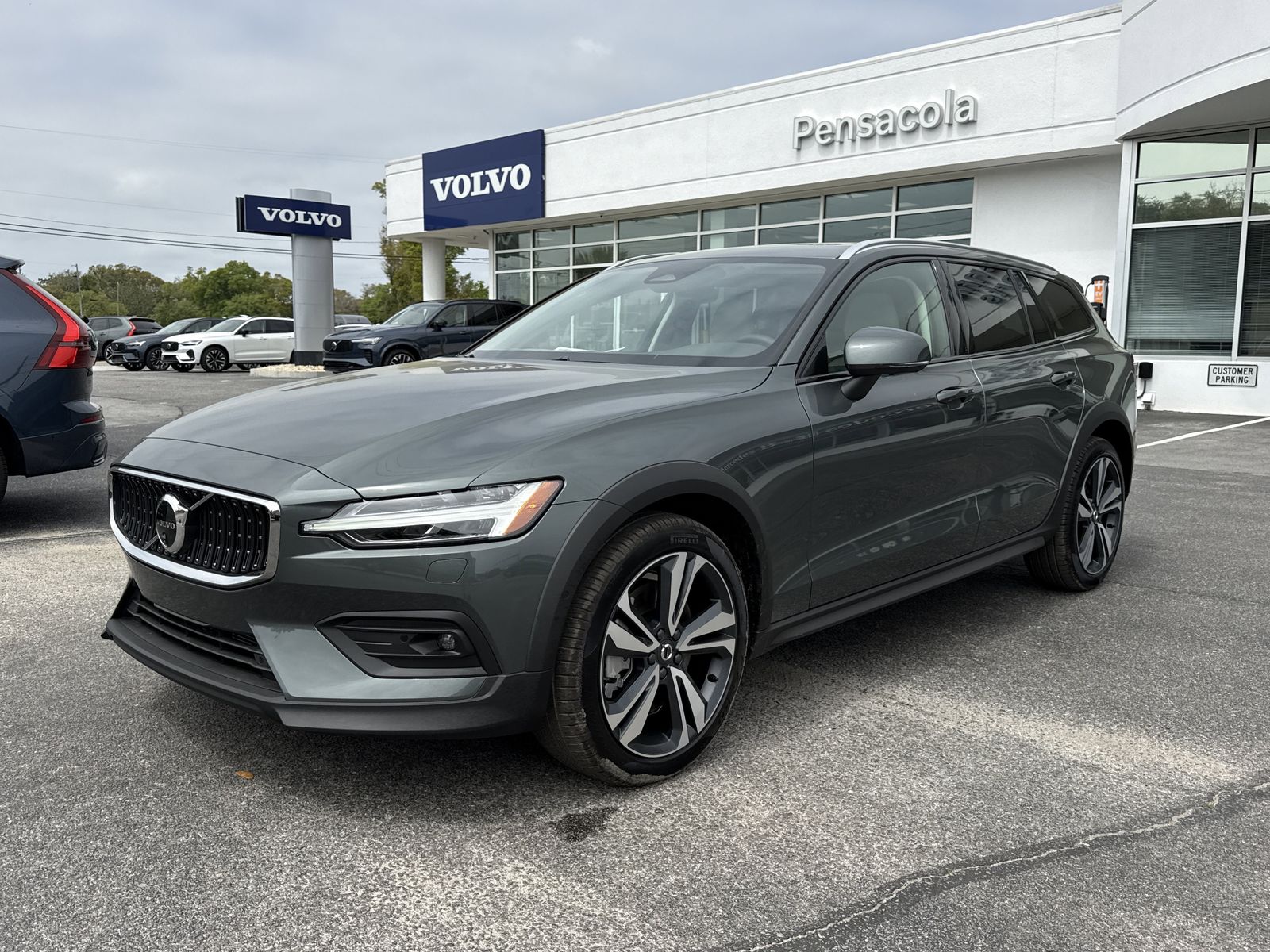 2026 Volvo V60 Cross Country B5 Plus AWD