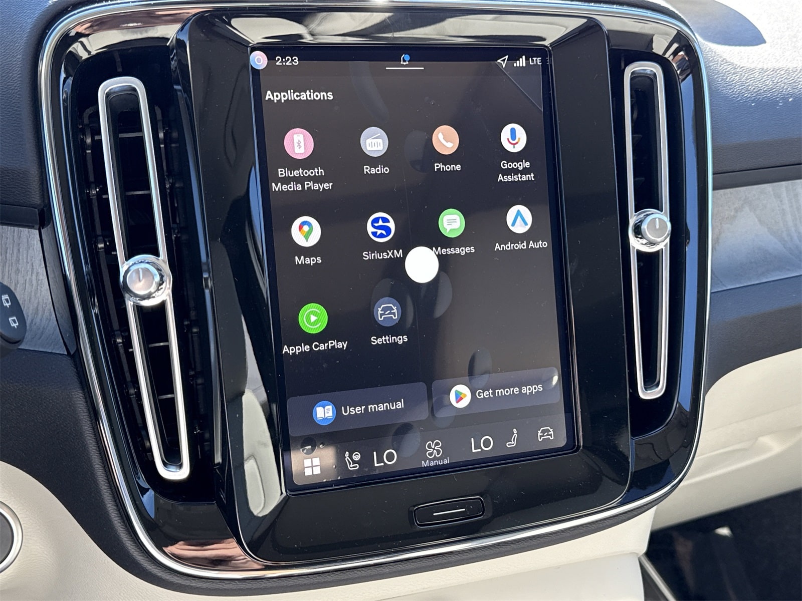 2026 Volvo XC40 Plus - Photo 24