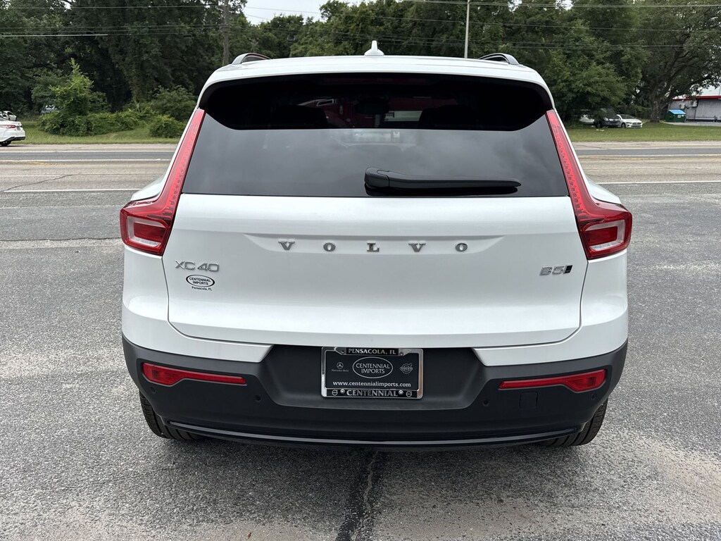 New 2026 Volvo XC40 B5 Plus SUV