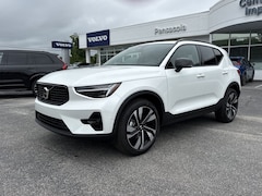 2026 Volvo XC40 B5 Plus SUV