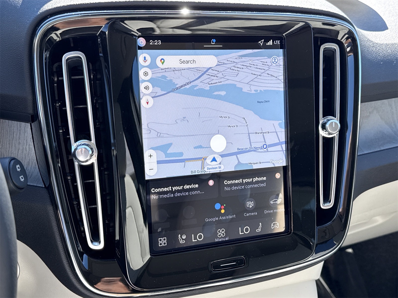 2026 Volvo XC40 Plus - Photo 22