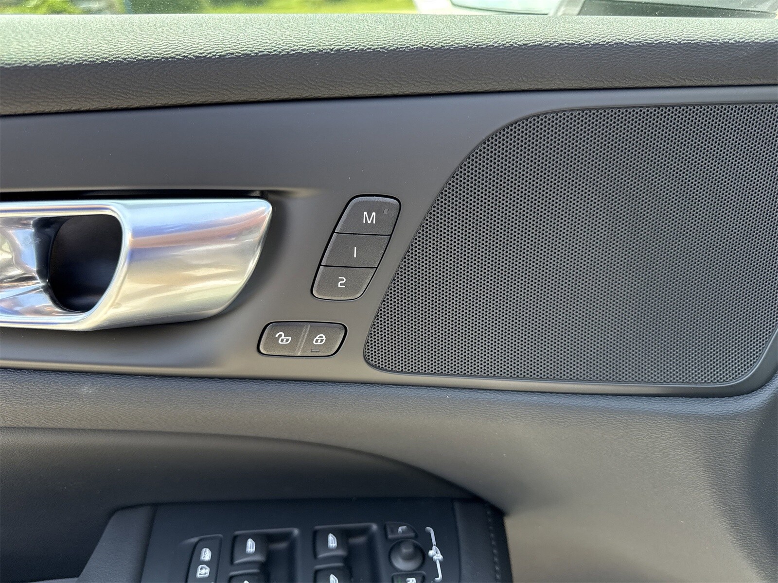 2026 Volvo V60 Cross Country Plus - Photo 12