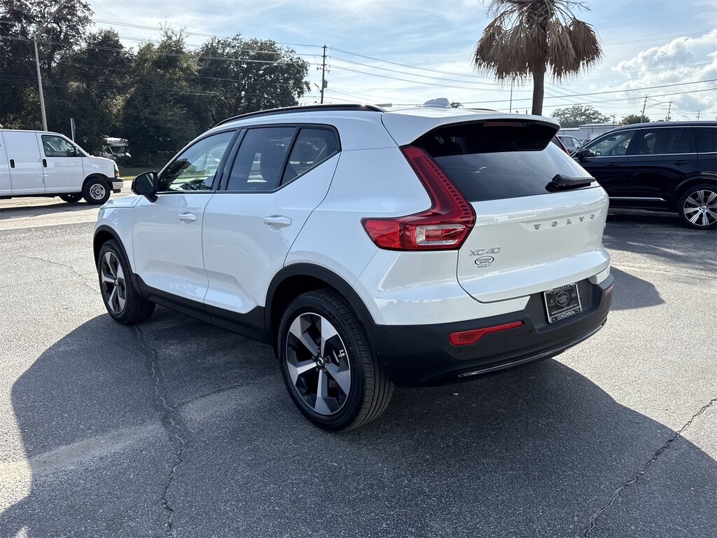 New 2026 Volvo XC40 B4 Plus SUV