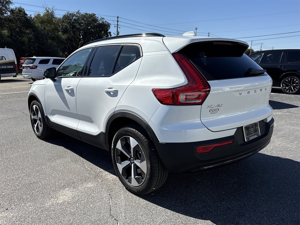 New 2026 Volvo XC40 B5 Plus SUV