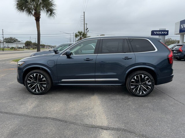 2025 Volvo XC90 T8 photo 2