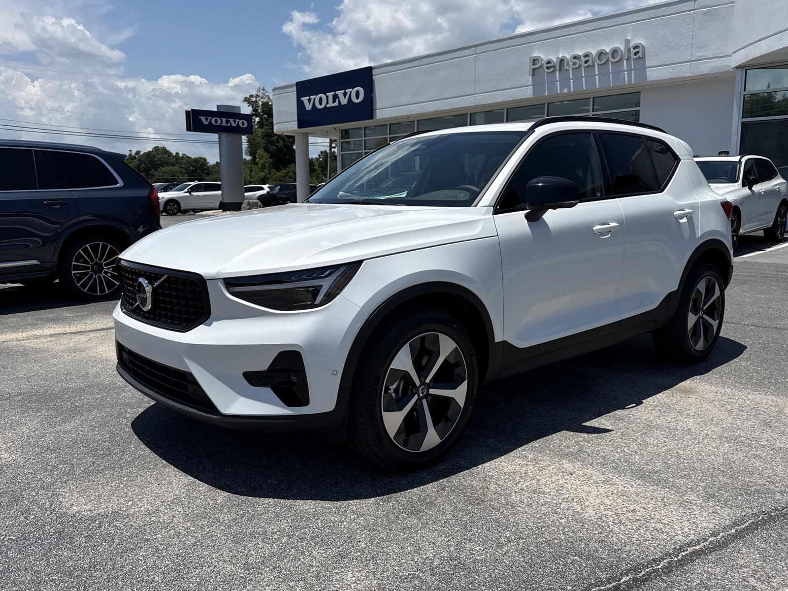 2026 Volvo XC40