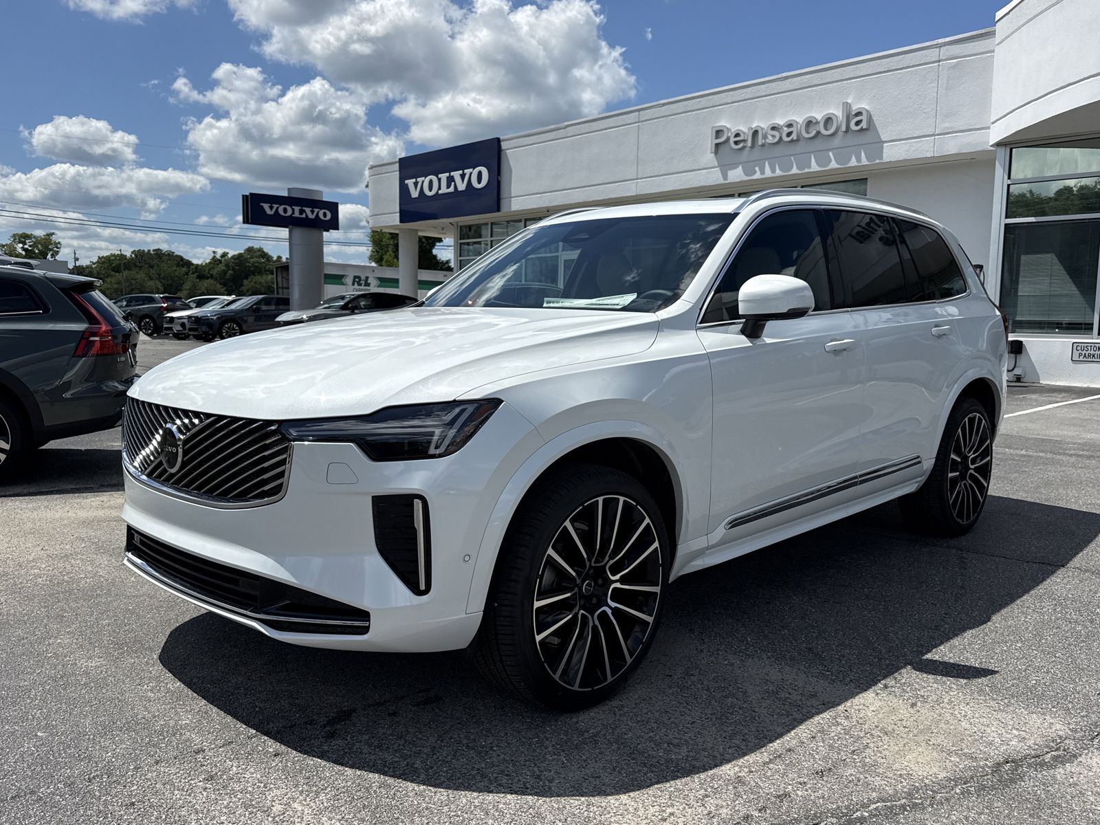 2026 Volvo XC90 B6 Plus Bright 7-Seater 4WD's photo