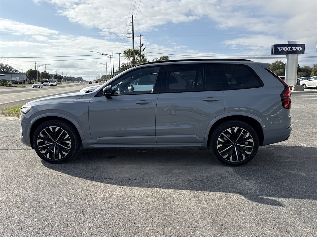 New 2026 Volvo XC90 B6 Ultra Dark Theme 7-Seater SUV