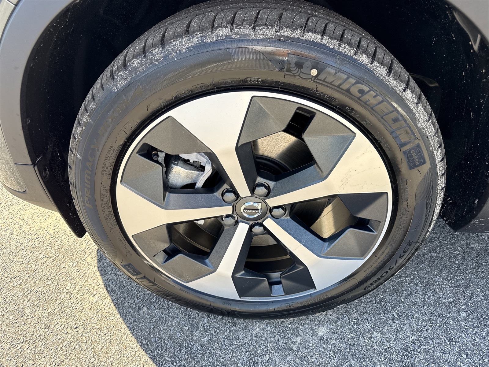 2026 Volvo XC40 Plus - Photo 8