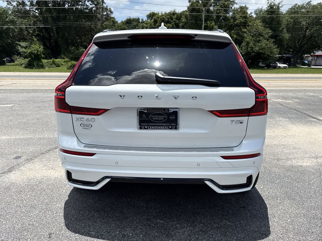 New 2026 Volvo XC60 plug-in hybrid T8 Plus SUV