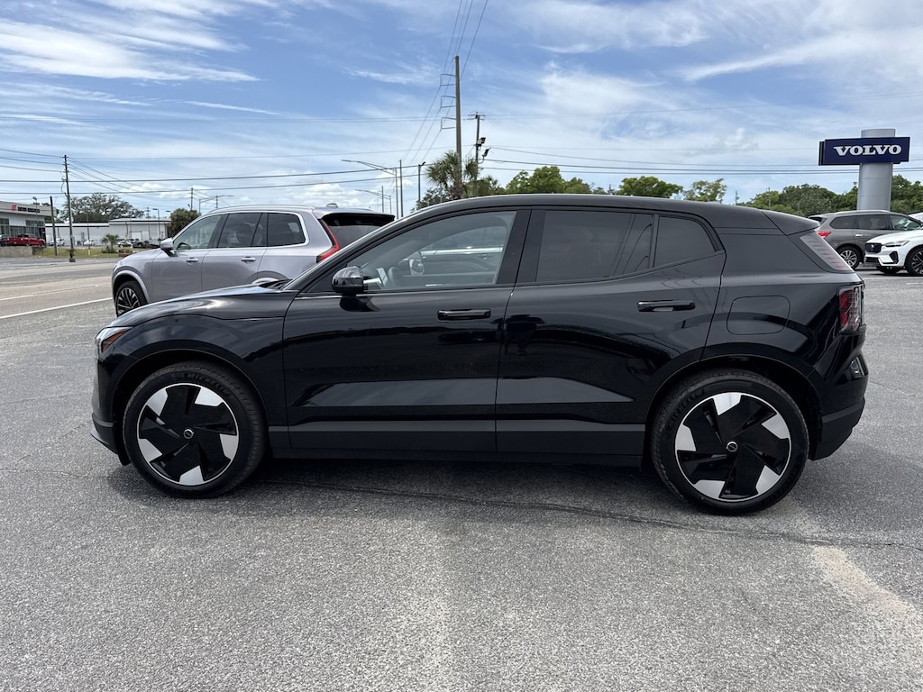 New 2026 Volvo EX30 Twin Motor Plus SUV