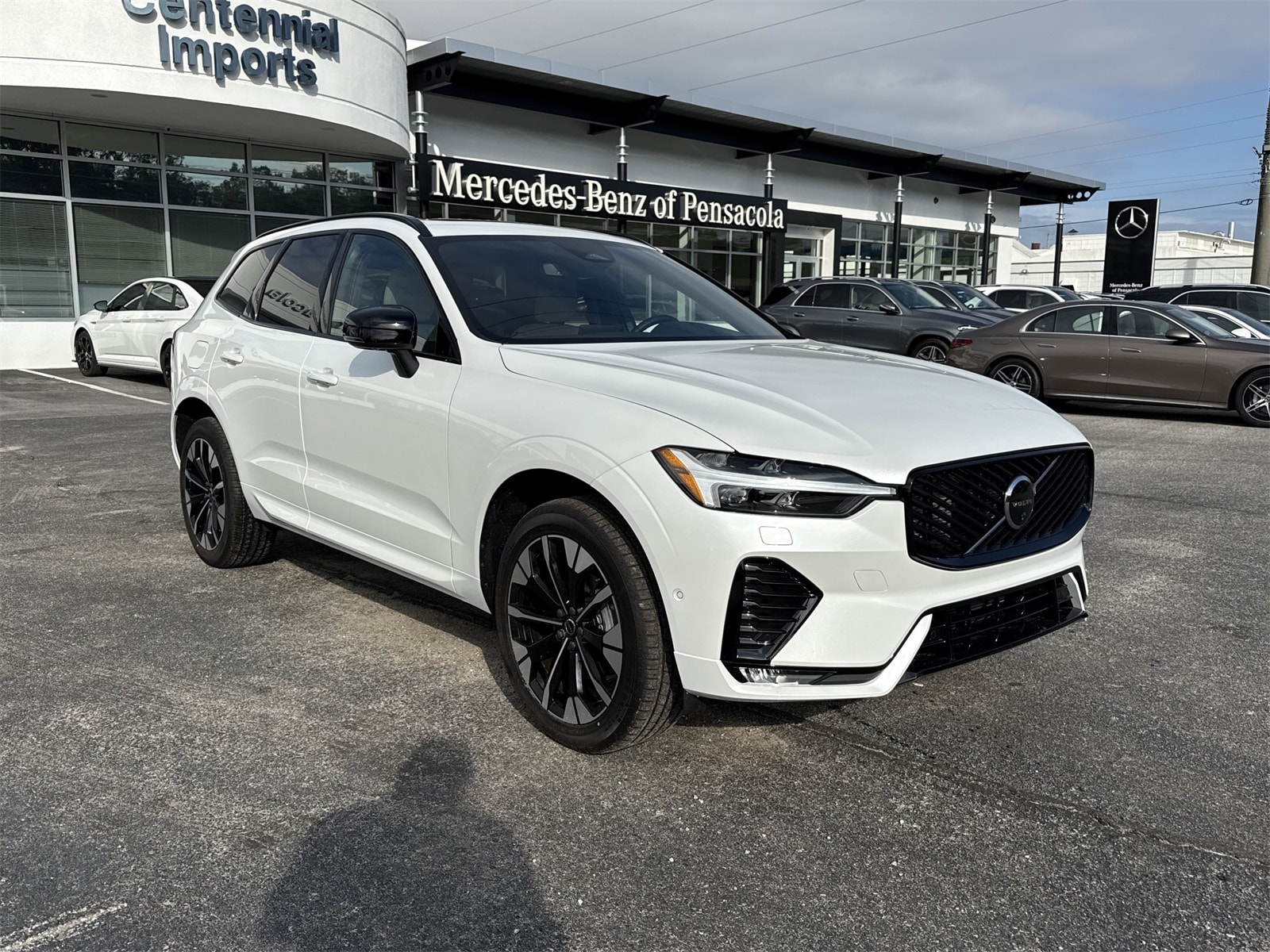 2026 Volvo XC60 Plus - Photo 7